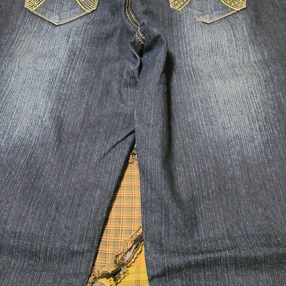 Brand New Women Short.By Levi's - Picture 9 of 12